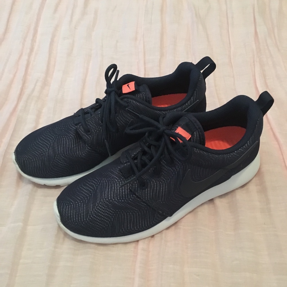 Nike Roshe One Moire Sneaker